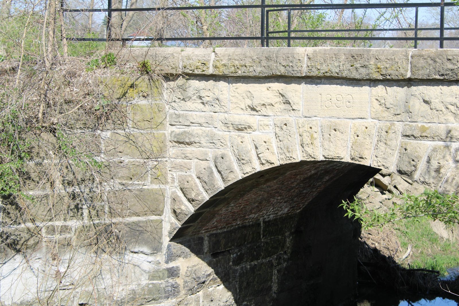 Details of arch